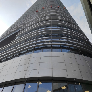 選擇外墻清洗高空作業(yè)選擇正規(guī)公司